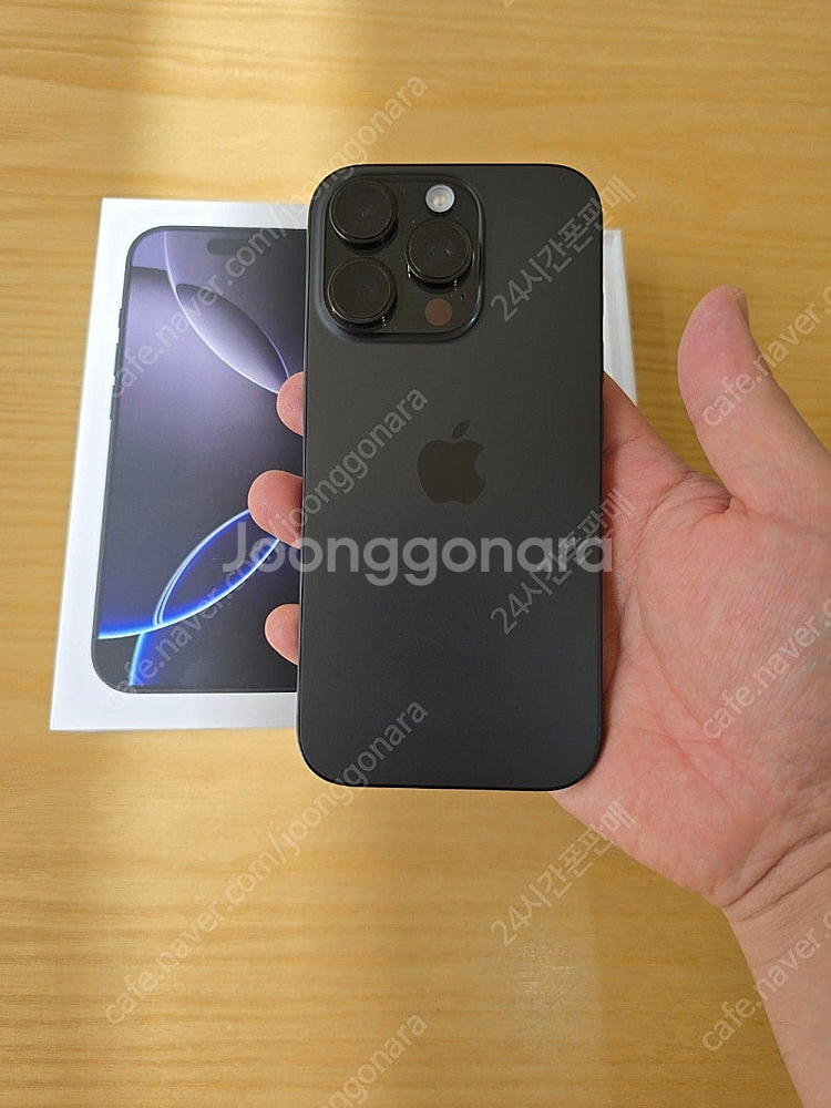 아이폰16프로블랙티타늄128gb 자급제폰판매합니다--7