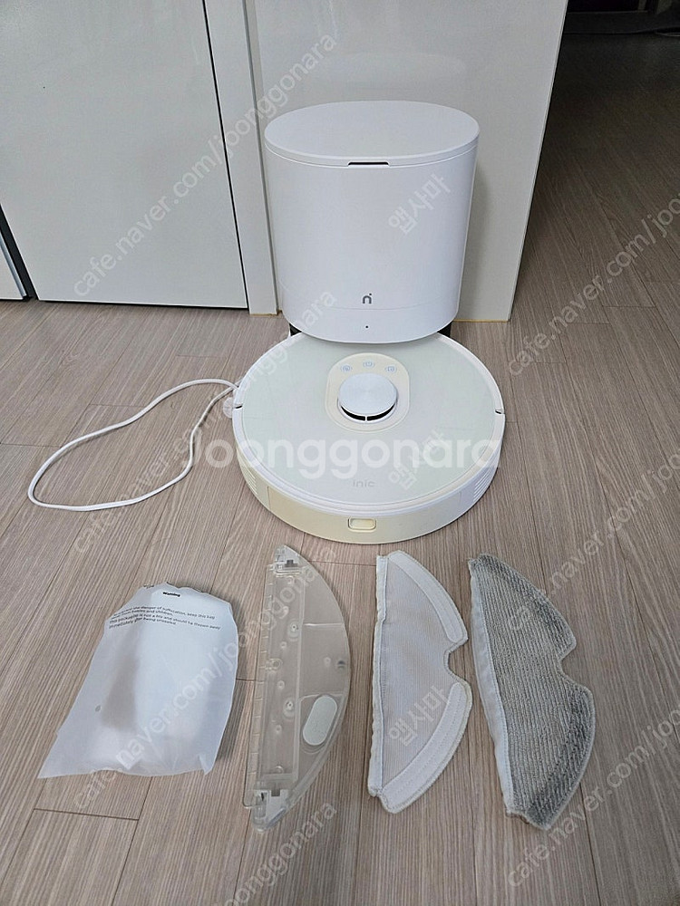 아이닉 i9 로봇청소기--0