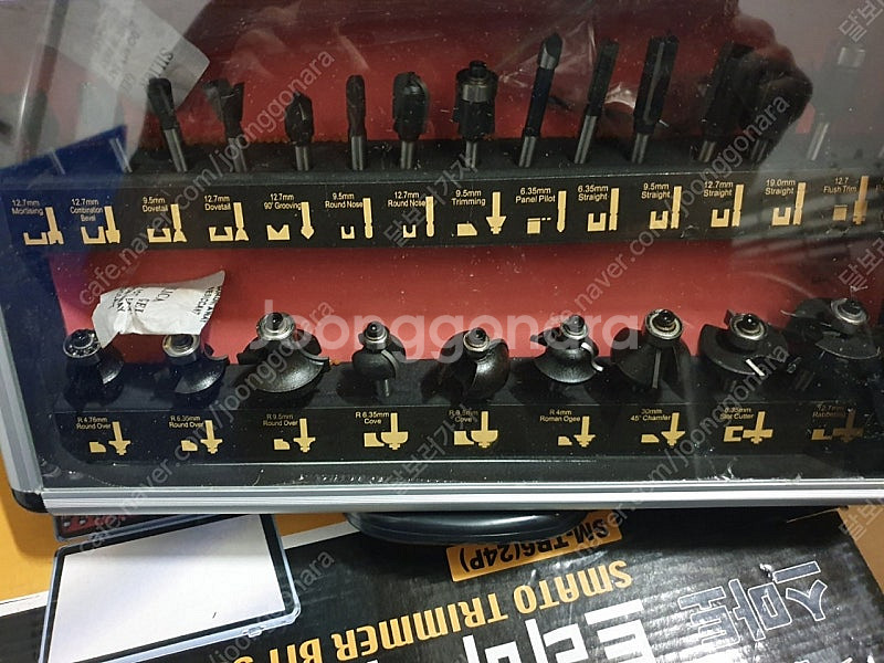 보쉬GMR1 트리머+트리머비트 세트 팝니다--4