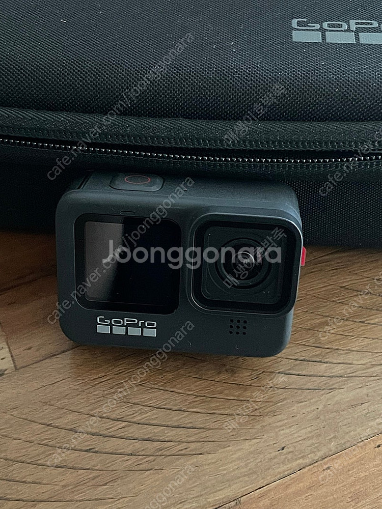 기스날까봐 필름도 안뗀 고프로 9 (+ 맥스그립) 판매--0