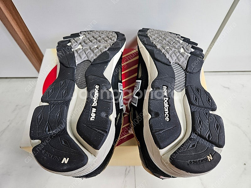뉴발란스 990v3 블랙탄 265--8