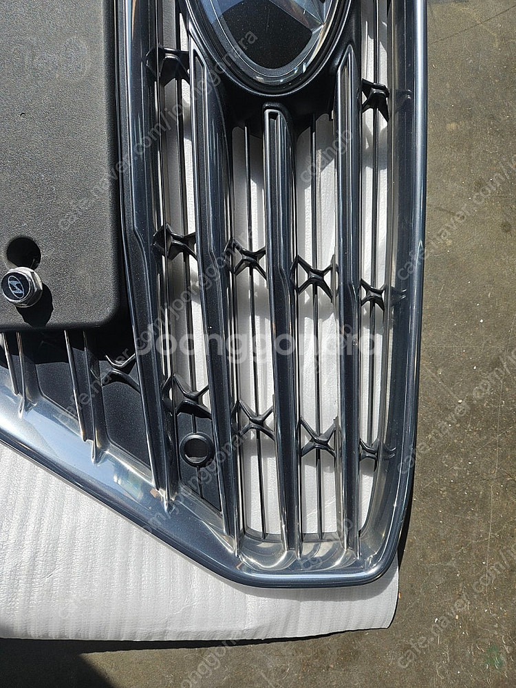 그랜저ig 순정 그릴 (전방카메라 모델)--1