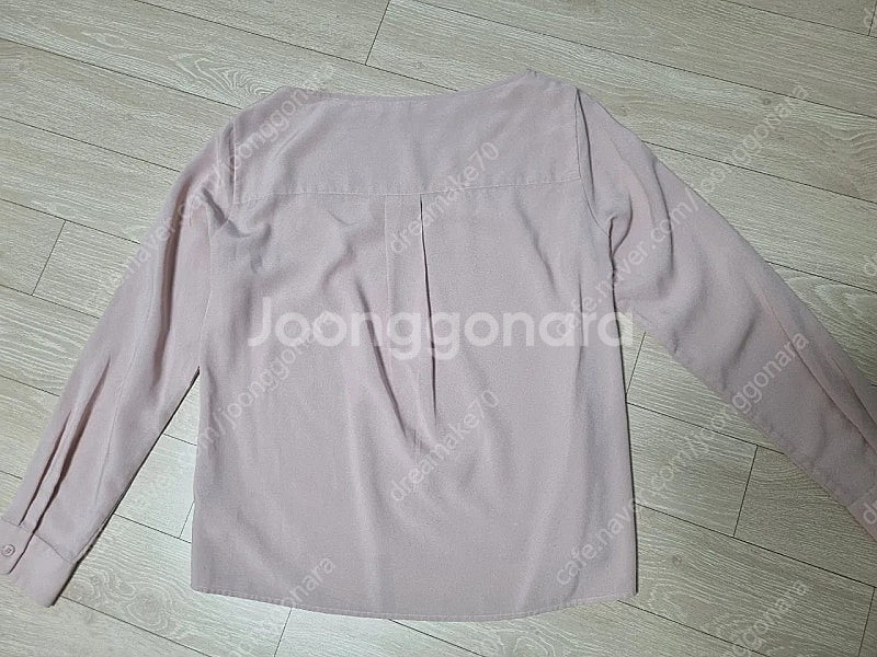 구김없고 깔끔한 유니클로 인디핑크 블라우스 m사이즈--2