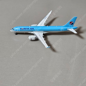 HL7201 1:400 대한항공 cs300 jc wings