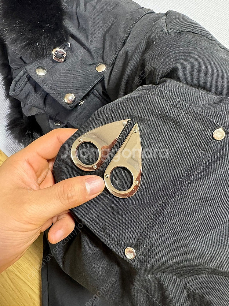 무스너클 쓰리쿼터 블랙/블랙 퍼 패딩 자켓 L 매장판 ...--3