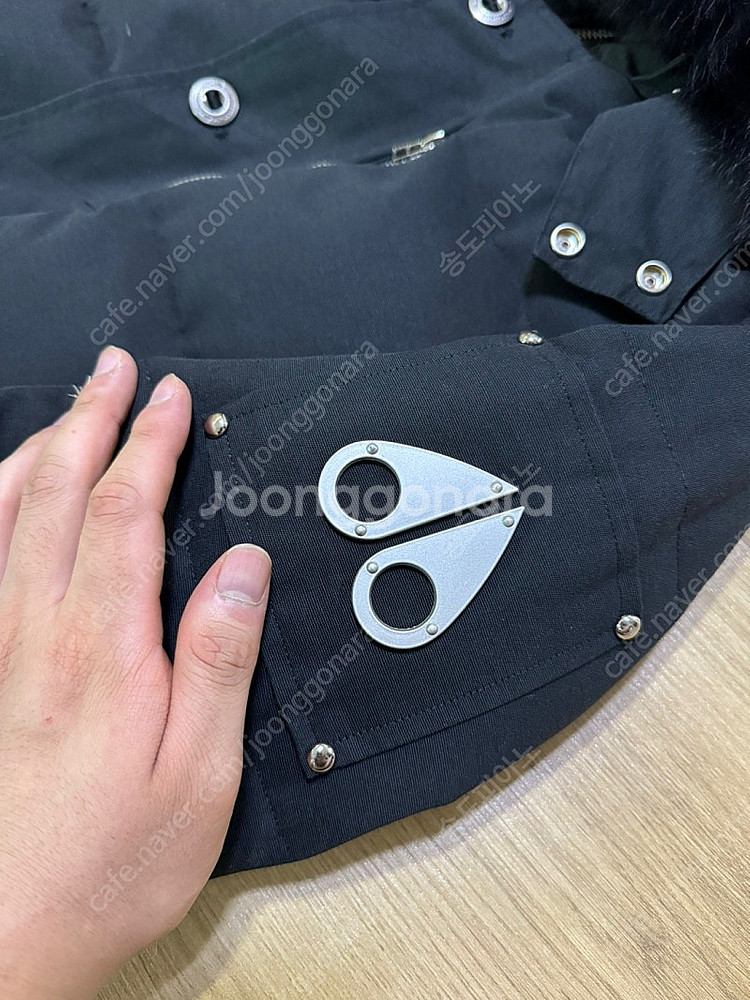 무스너클 쓰리쿼터 블랙 퍼 패딩 자켓 블랙 XL 판매합...--2