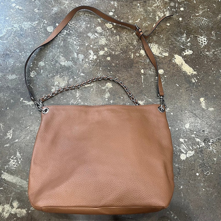 러브캣 크로스백 토트백 가방 숄더백 mcm 루이까또즈 코치 빈폴 이미지