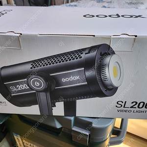 고독스 sl200ii 고독스200w 지속광 판매합니다.