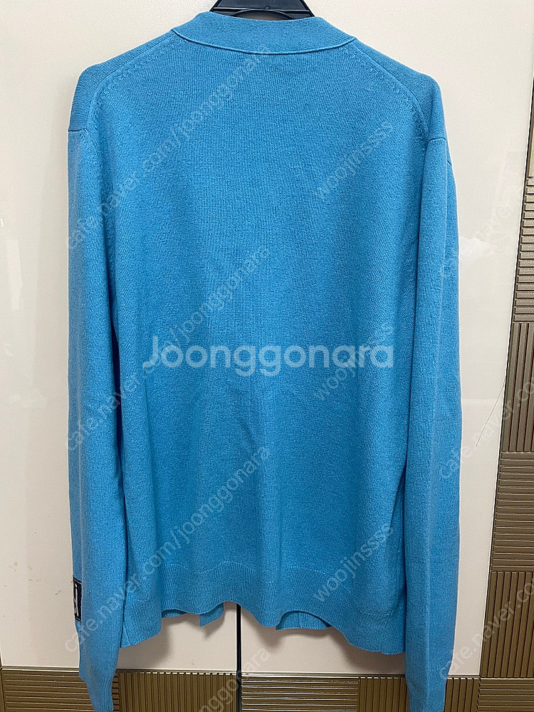 구찌 남자 하늘색 가디건 사이즈 L--1