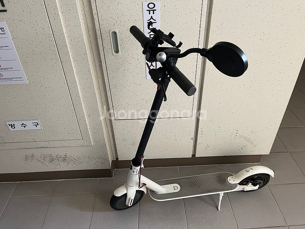 샤오미 미지아2 화이트 전동 킥보드 저렴하게 판매합니다...--1