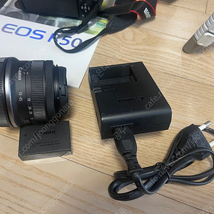 EOS R50