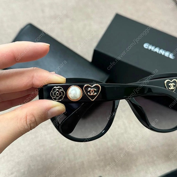 샤넬 하트 진주 선글라스 정품--1