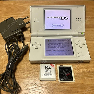 닌텐도 DS Lite 국내정발 화이트 + dstt + r4