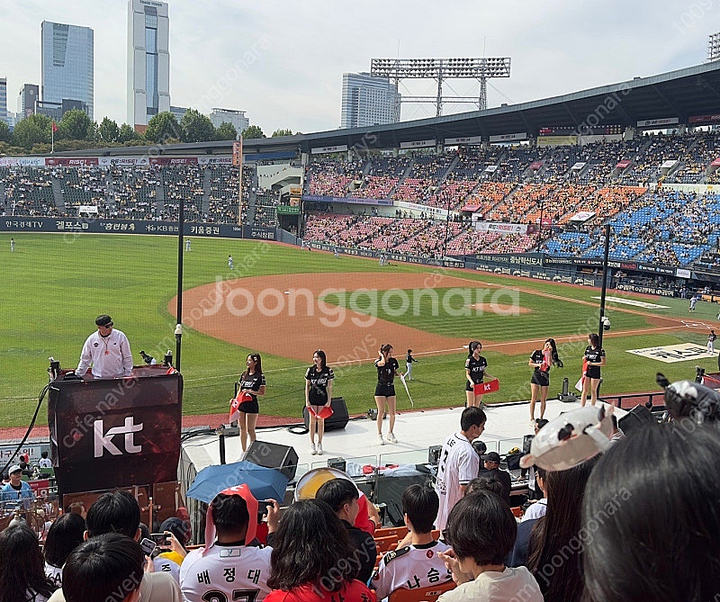 정가양도_ 준플레이오프2차전 KT LG 3루 블루석 단...--0