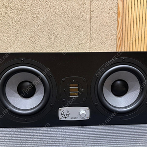 Eve Audio 회사의 SC307 스피커 판매합니다.