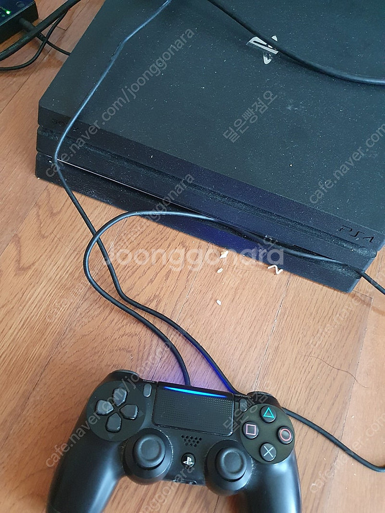 ps4 프로 기계및 게임타이틀 8종류 일괄 판매합니다--1