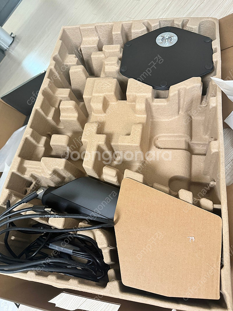 Dell aw2725df--3