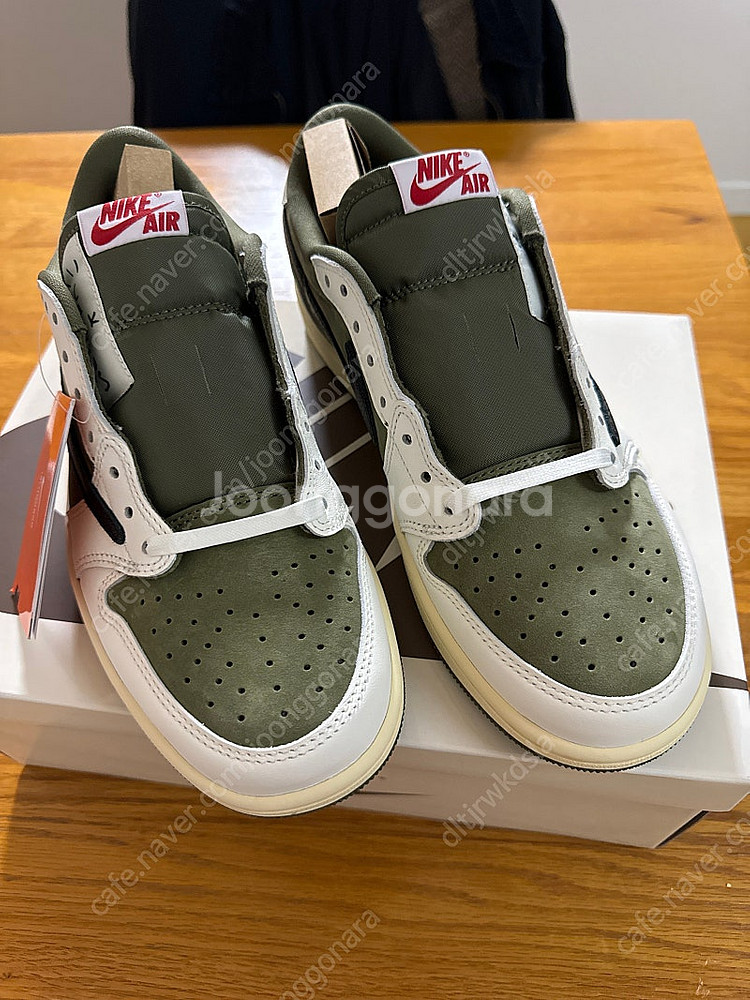 트래비스 스캇 AJ1 Low 올리브 DM 7866 20...--2