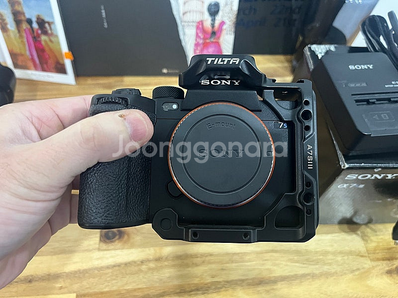 SONY 소니 A7S3 카메라 300만원에 팝니다!(틸...--0