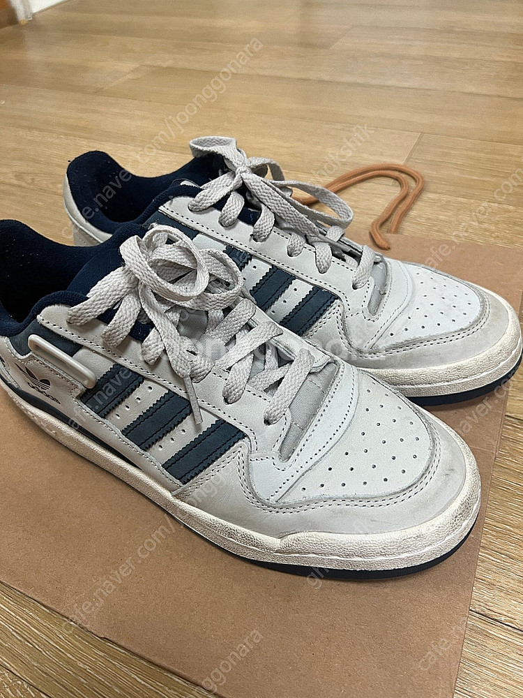아디다스 포럼로우 260사이즈 베이지네이비 팔아요--2
