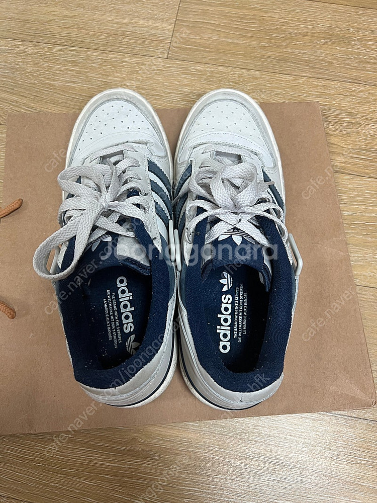 아디다스 포럼로우 260사이즈 베이지네이비 팔아요--4