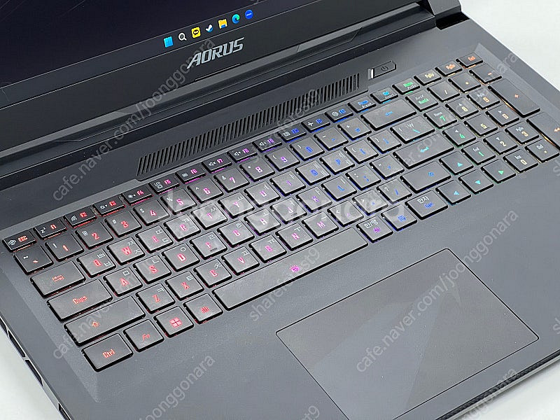 기가바이트 어로스17X 노트북 [i9-13900HX /...--4