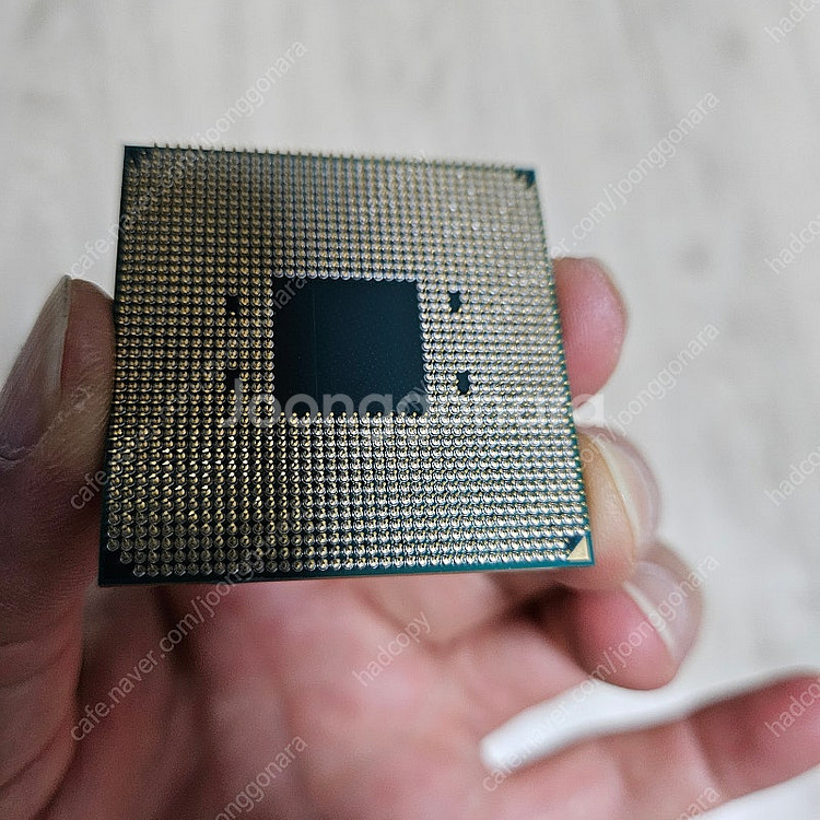 라이젠 5600x+애즈락 b550i 보드 팝니다.--3