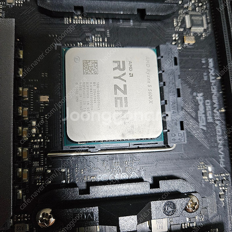 라이젠 5600x+애즈락 b550i 보드 팝니다.--7