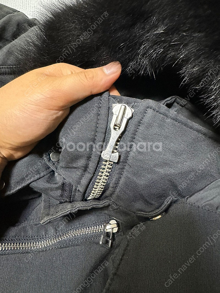 무스너클 쓰리쿼터 패딩 자켓 블랙 M 판매합니다 .--4