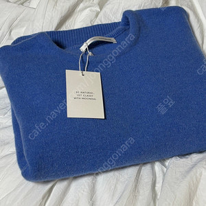 문달 베이직 라운드 니트 블루 (Moondal basic round knit in blue) M 사이즈