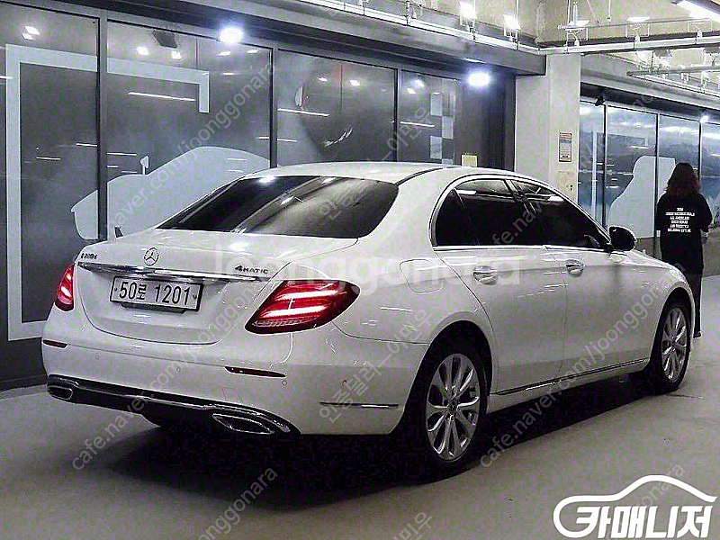 [벤츠]E-클래스 W213 E220d 4MATIC 익스...--3