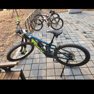 22년식 eMTB 트렉 레일7(TREK RAIL7) 팝니다.