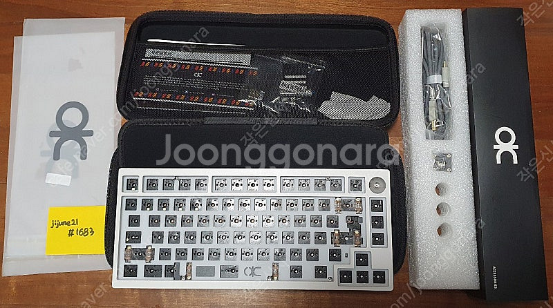 QK75 아이스화이트 키보드 팝니다. Qwertykey--1