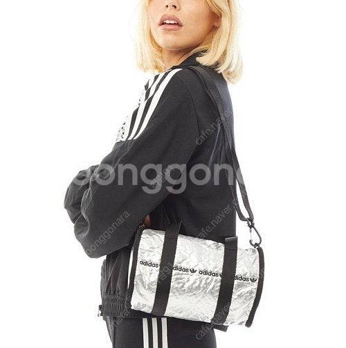 아디다스 오리지널스 메탈릭 실버 미니 더플백 GE477...--1