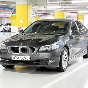 BMW5시리즈 (F10) 520d중고차 할부 리스 카드 저신용자 전액할부 가능합니다