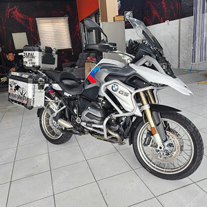 BMW R1200GS 4만2천 17년 최저가(포르자720 대차가능)