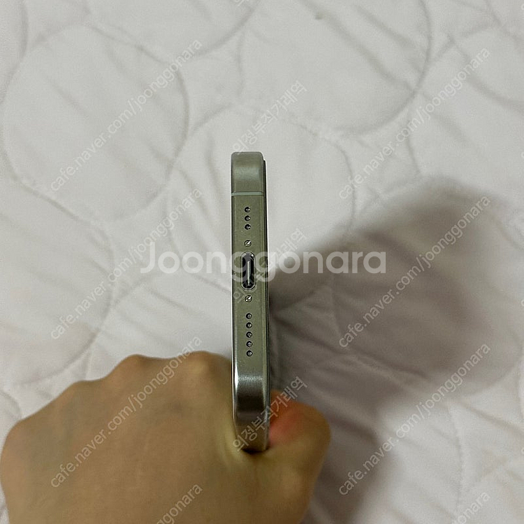 아이폰15pro 512G 화이트색상 판매합니다--4