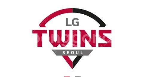 준플레이오프 4차 3루 통로석 구매합니다.--0