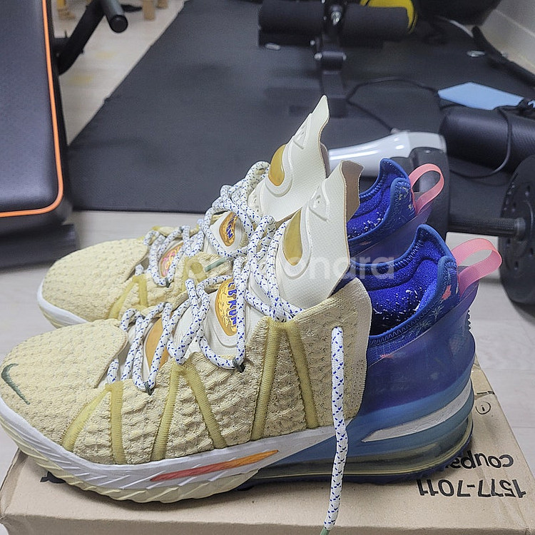 농구화 르브론 18 사이즈 280--1