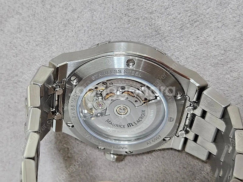모리스라크로와 아이콘 39mm 오토매틱 블랙--4