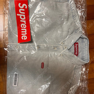 Supreme Small Box Shirt Washed Denim - 24FW 스몰 사이즈 판매합니다