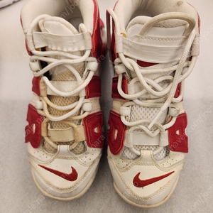 Nike Air More Uptempo Varsity Red 230사이즈