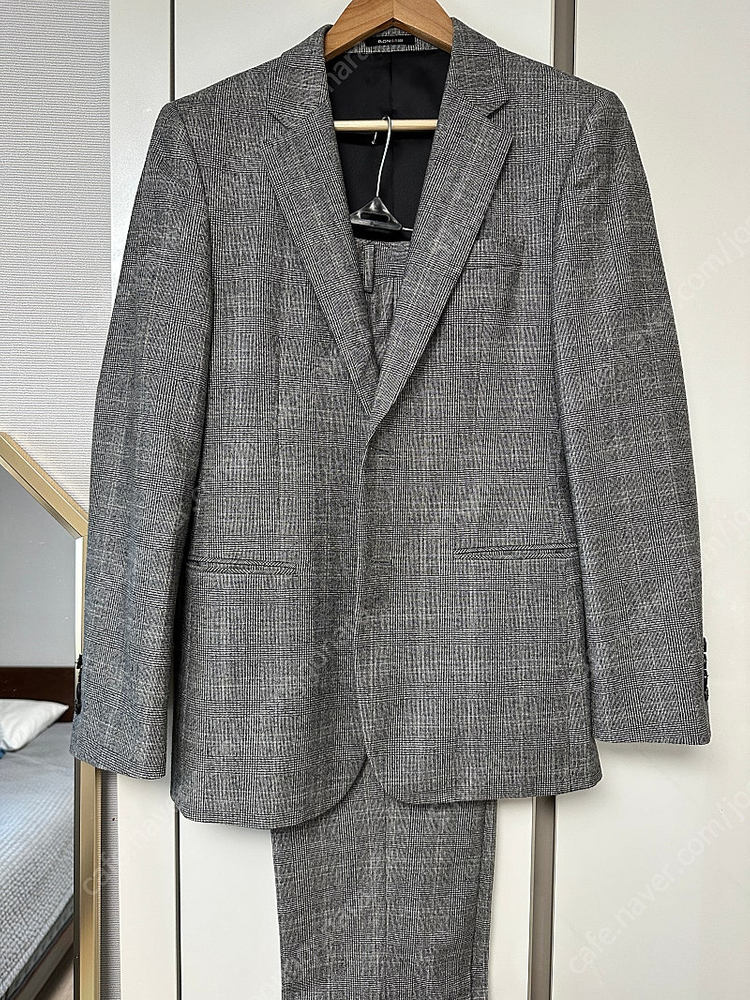 지오송지오, 본 정장 세트 여러벌 싸게 판매합니다.(위 아래 합쳐서 3만원씩)--3