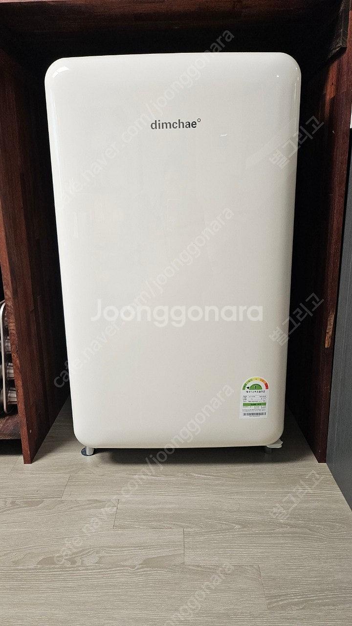 위니아 딤채 쁘띠 김치냉장고 고장제품 팝니다--0