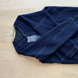 Navy Casentino Wool Cardigan 42사이즈 ﻿