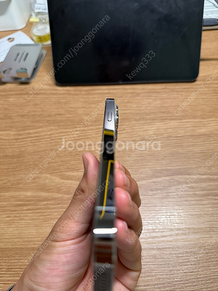 아이폰 13프로맥스 256GB 실버 팝니다 (가격인하) 배터리90%--3