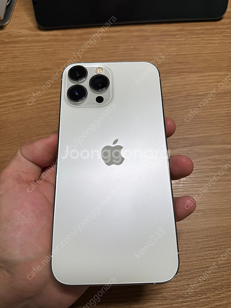 아이폰 13프로맥스 256GB 실버 팝니다 (가격인하) 배터리90%--7