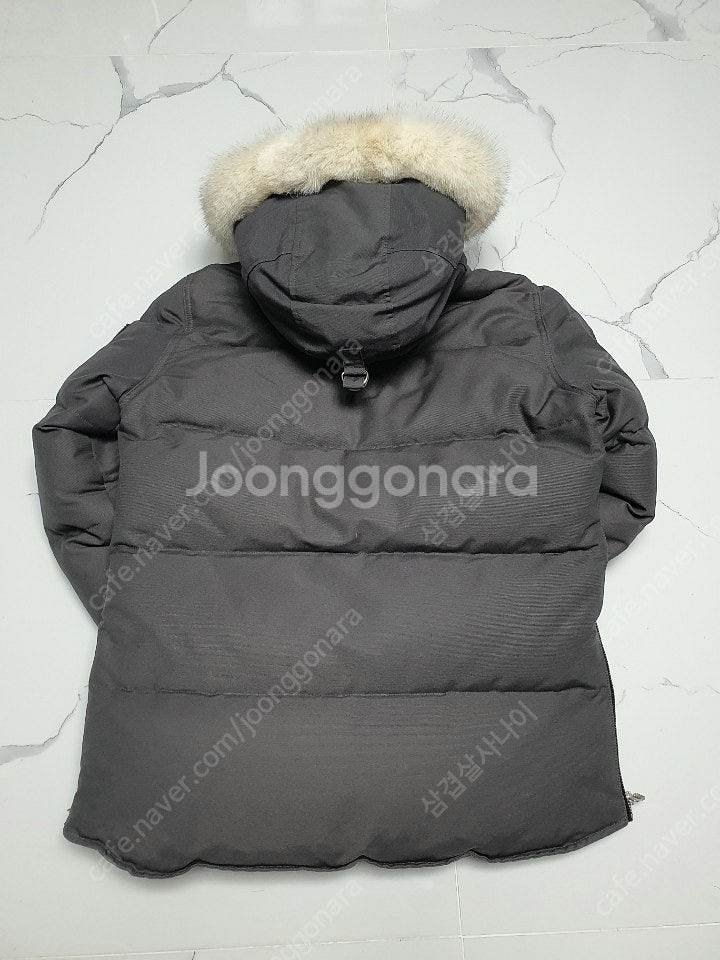 무스너클 쓰리쿼터 패딩 자켓 그레이 M 판매합니다.--4