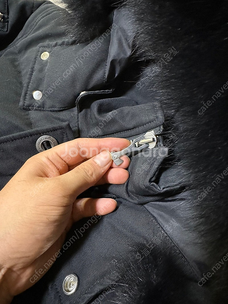 무스너클 쓰리쿼터 블랙/블랙 퍼 패딩 자켓 M 판매합니...--6