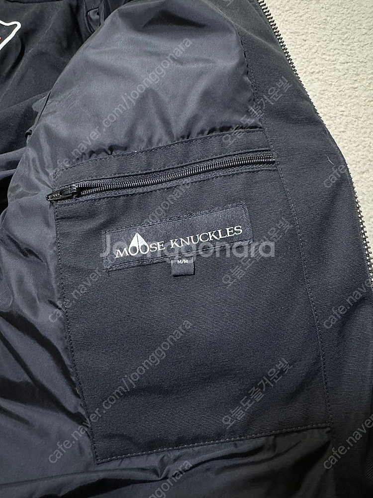 무스너클 쓰리쿼터 블랙/블랙 퍼 패딩 자켓 M 판매합니...--8